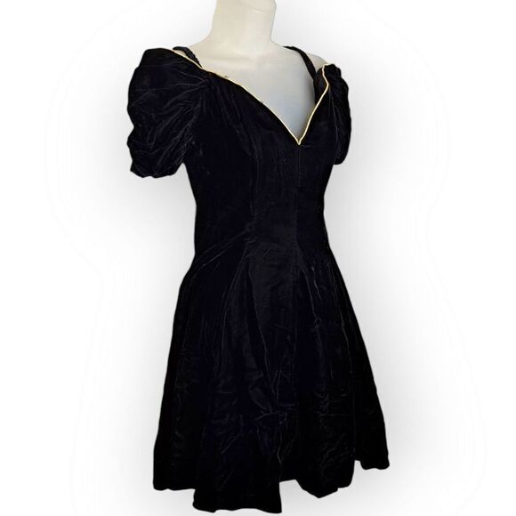 Moda International Vintage 90s Black Velvet Cocktail Dress size 6 Petite - Picture 2 of 6